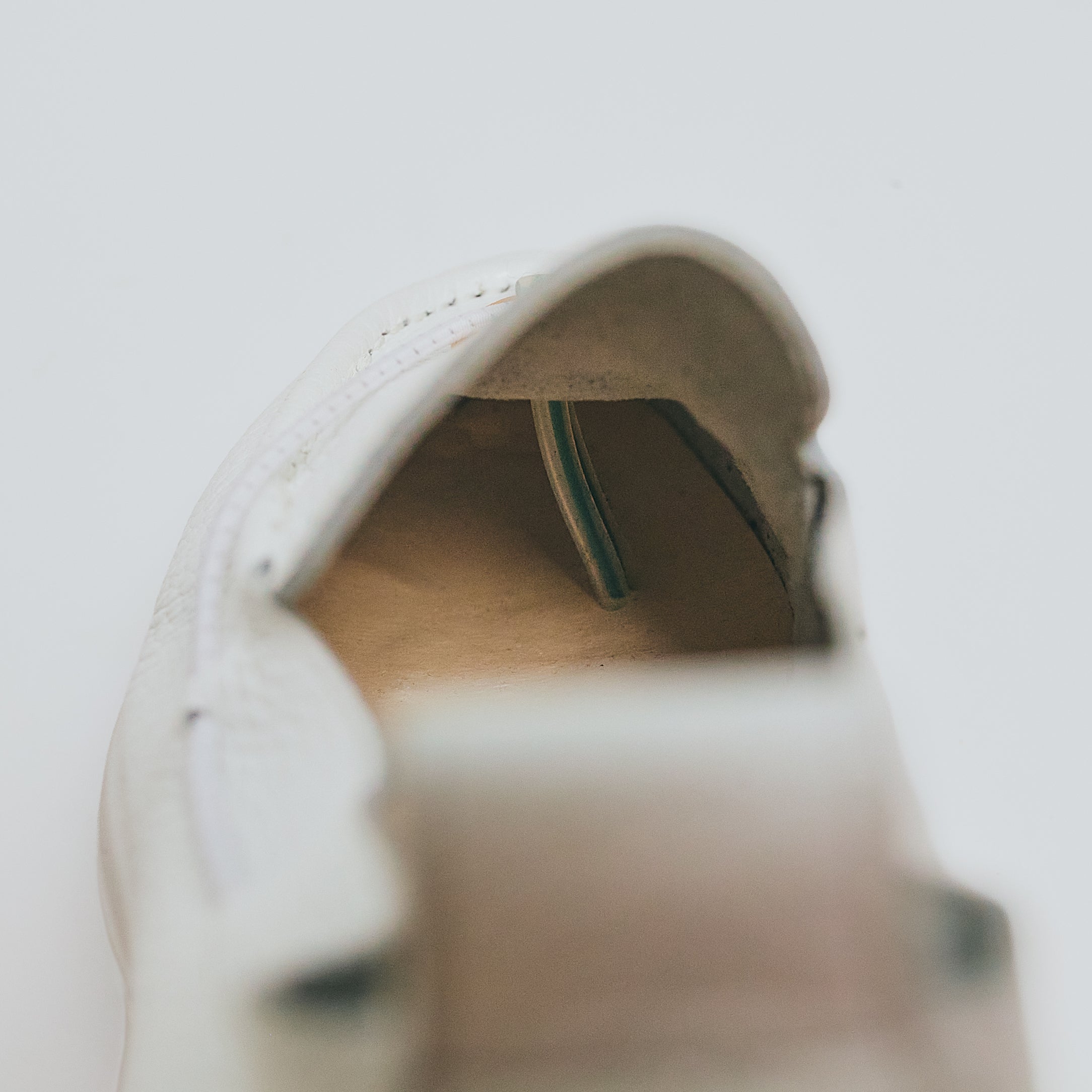 インナー鼻緒シューズ_ローファー NR25_002WHT